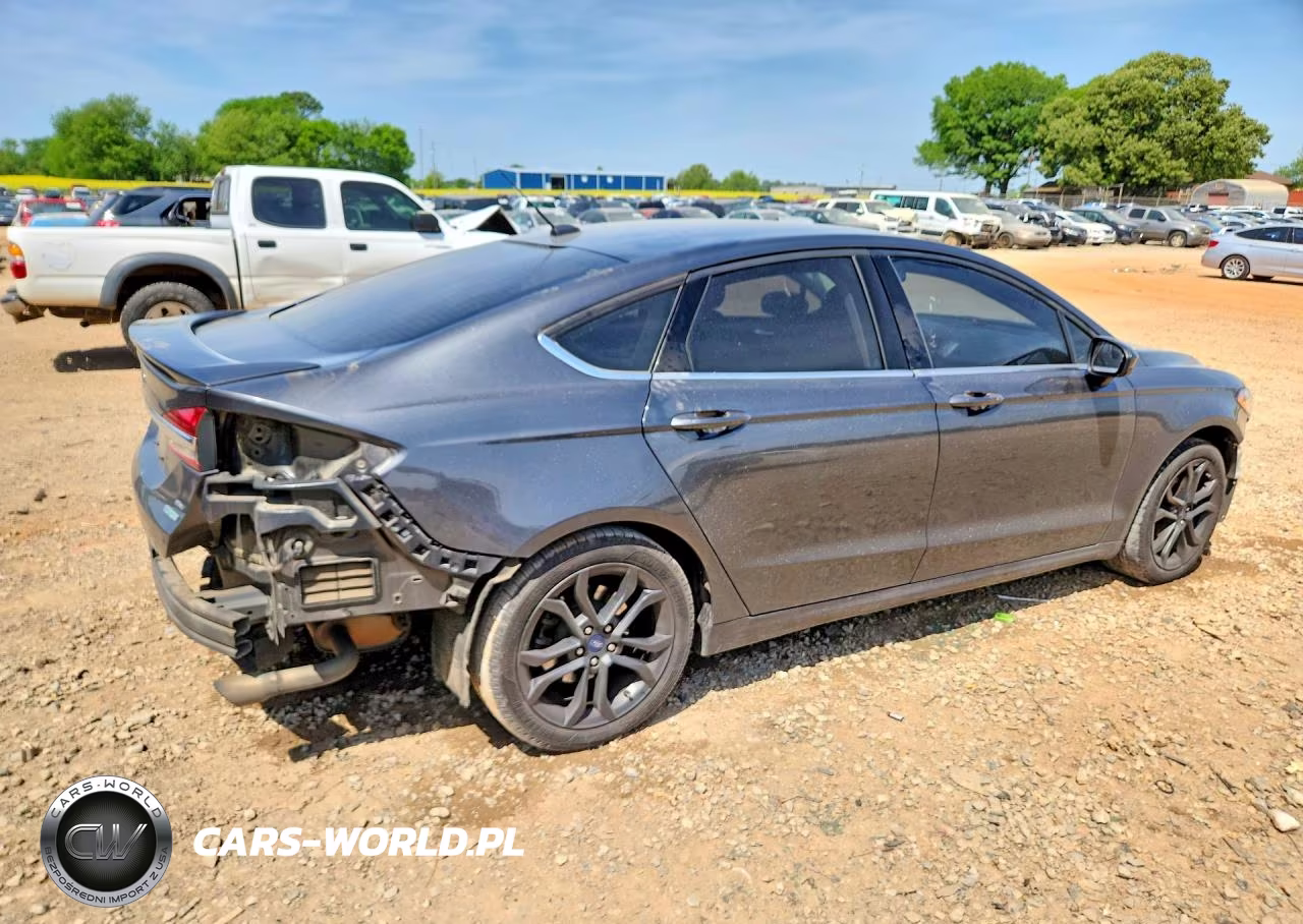 2018 Ford Fusion Se VIN:3FA6P0HDXJR244713 - 3