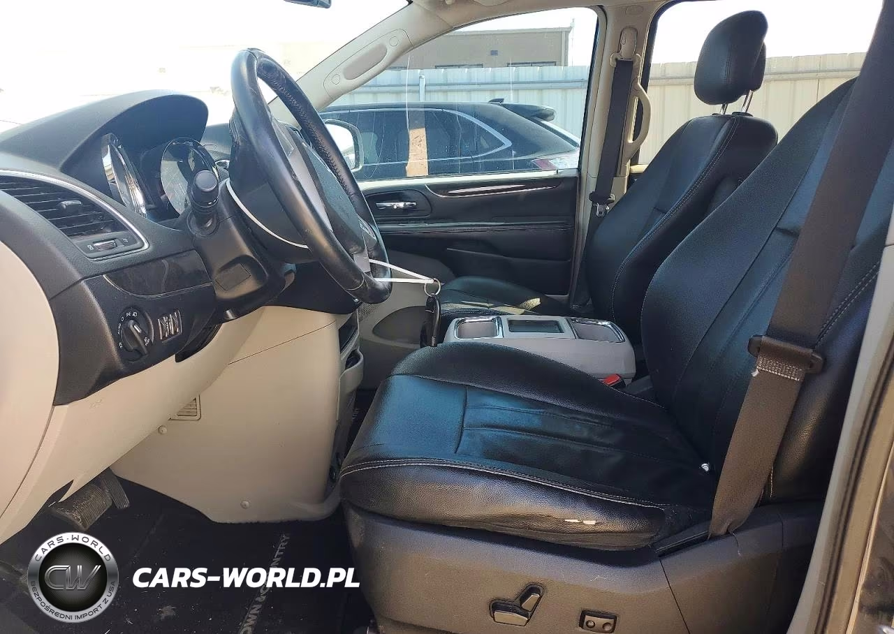 2013 Chrysler Town & Country Touring VIN:2C4RC1BG8DR776418 - 7