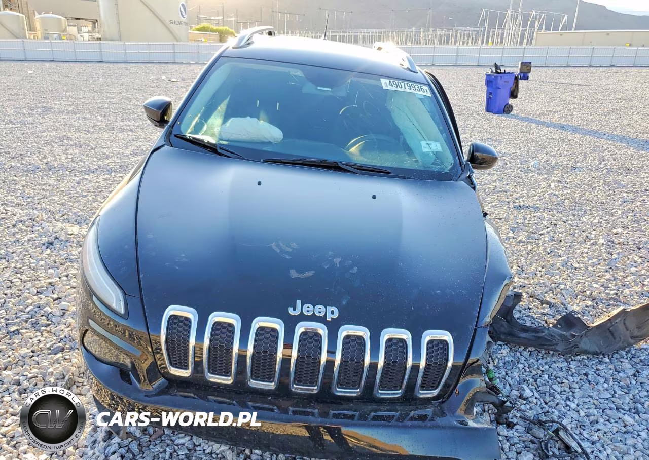 2018 Jeep Cherokee Latitude VIN:1C4PJMCXXJD532488 - 5