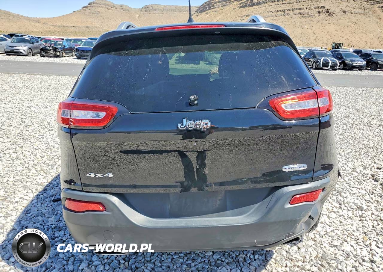 2018 Jeep Cherokee Latitude VIN:1C4PJMCXXJD532488 - 6