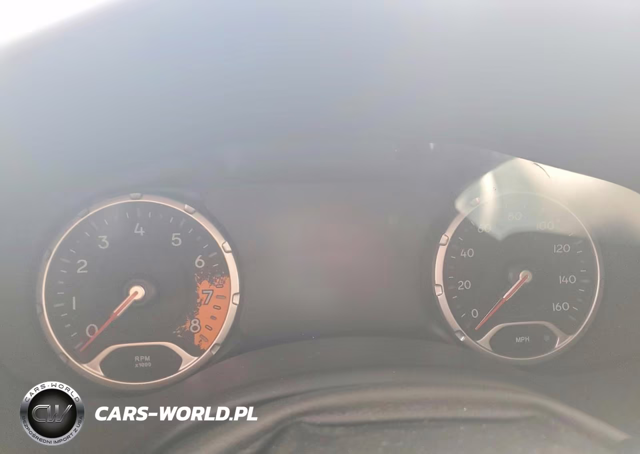 2017 Jeep Renegade Limited VIN:ZACCJBDB4HPF81655 - 9