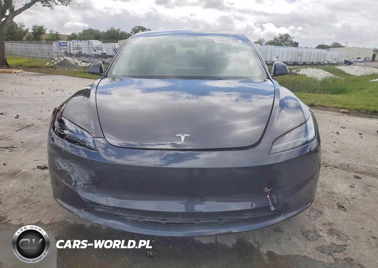 2025 Tesla Model 3 VIN:5YJ3E1EA1SF970823 - 5