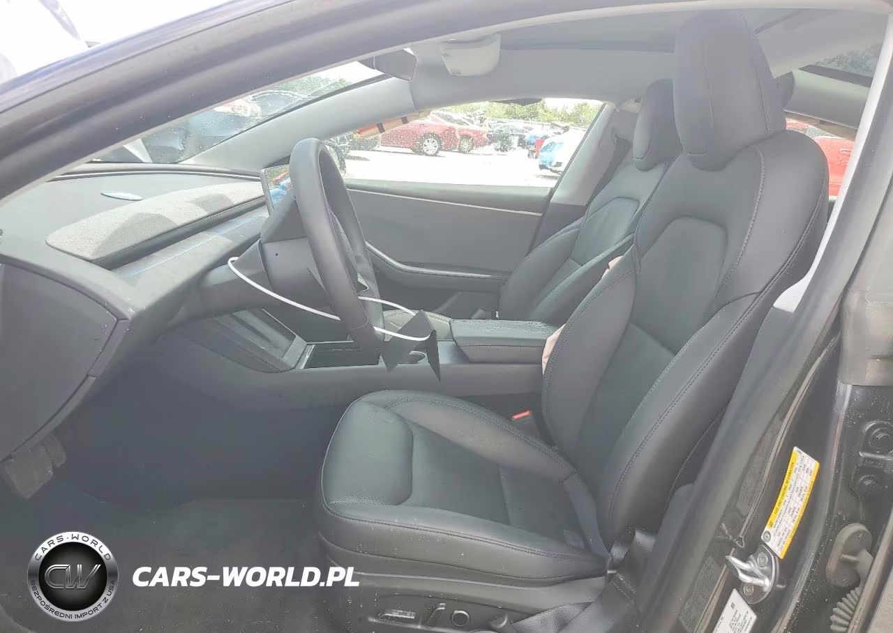 2025 Tesla Model 3 VIN:5YJ3E1EA1SF970823 - 7