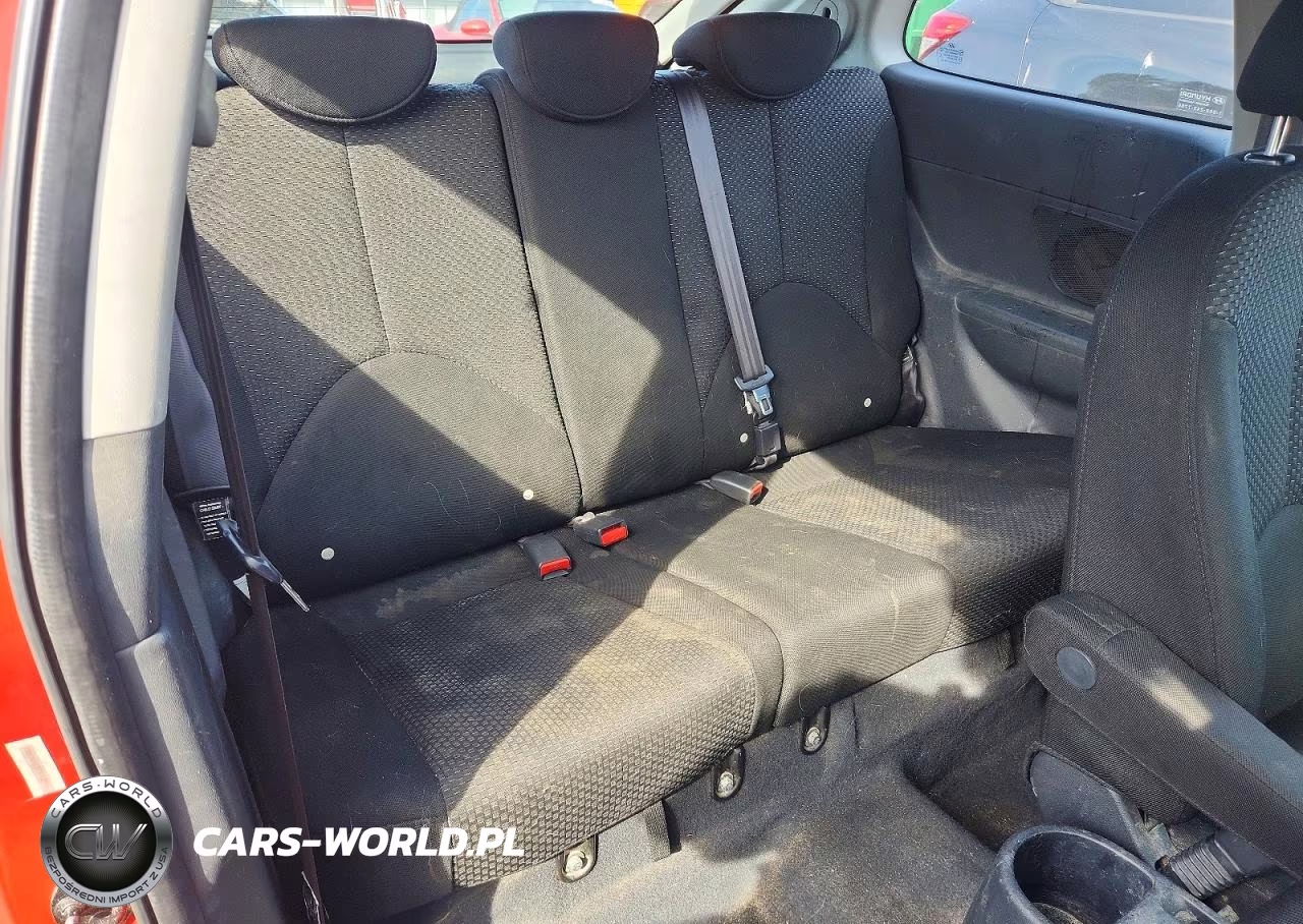 2007 Hyundai Accent Gs VIN:KMHCM36C07U053090 - 10