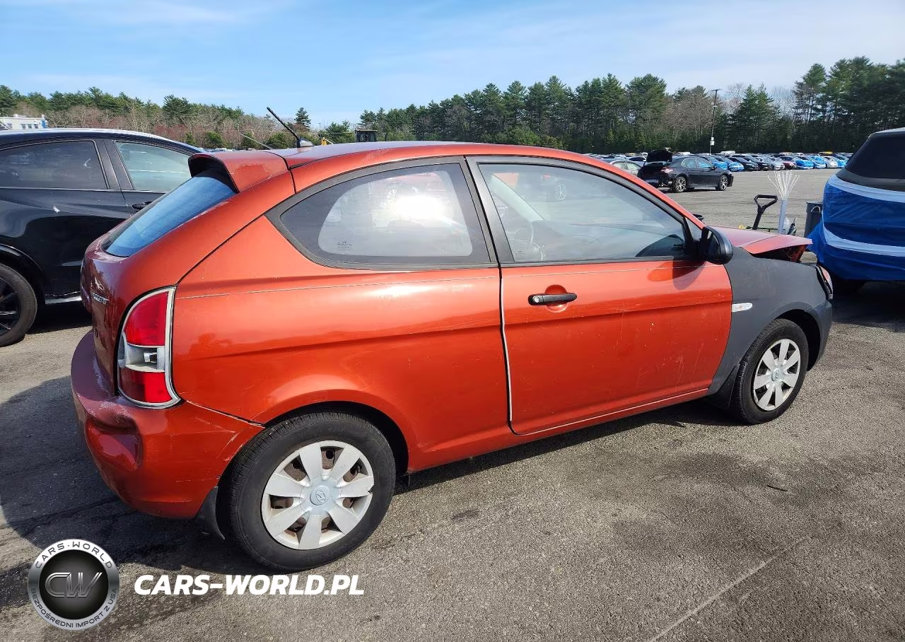 2007 Hyundai Accent Gs VIN:KMHCM36C07U053090 - 3