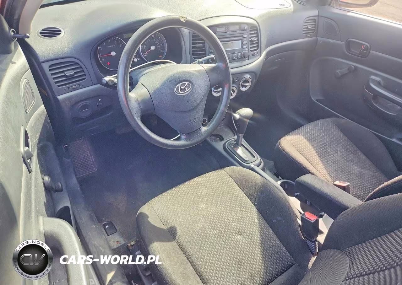 2007 Hyundai Accent Gs VIN:KMHCM36C07U053090 - 8