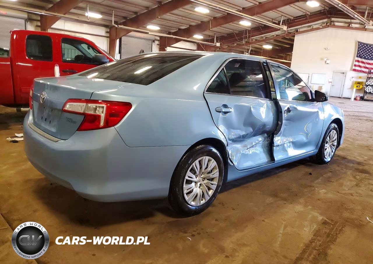 2012 Toyota Camry L VIN:4T1BF1FKXCU520818 - 3