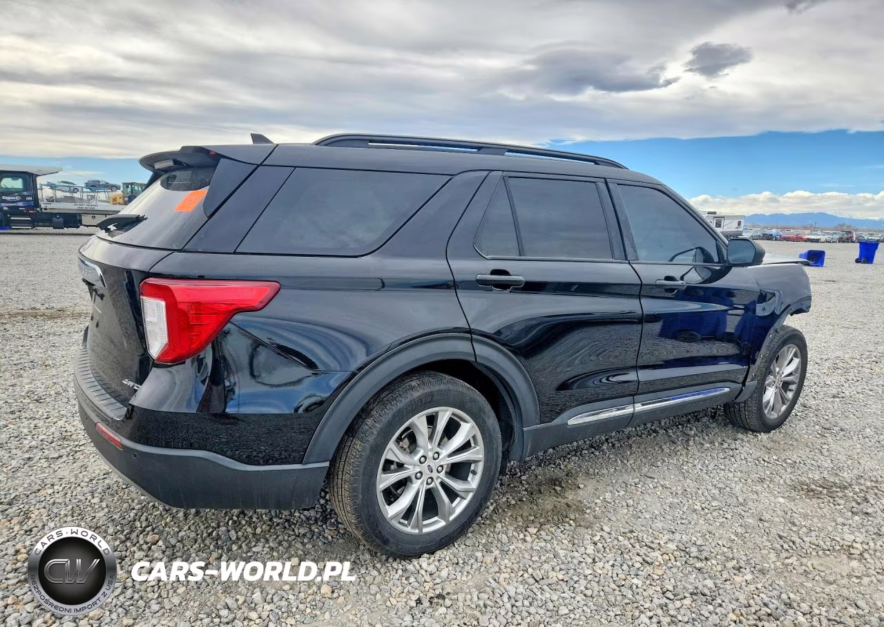 2021 Ford Explorer Xlt VIN:1FMSK8DH7MGA14231 - 3