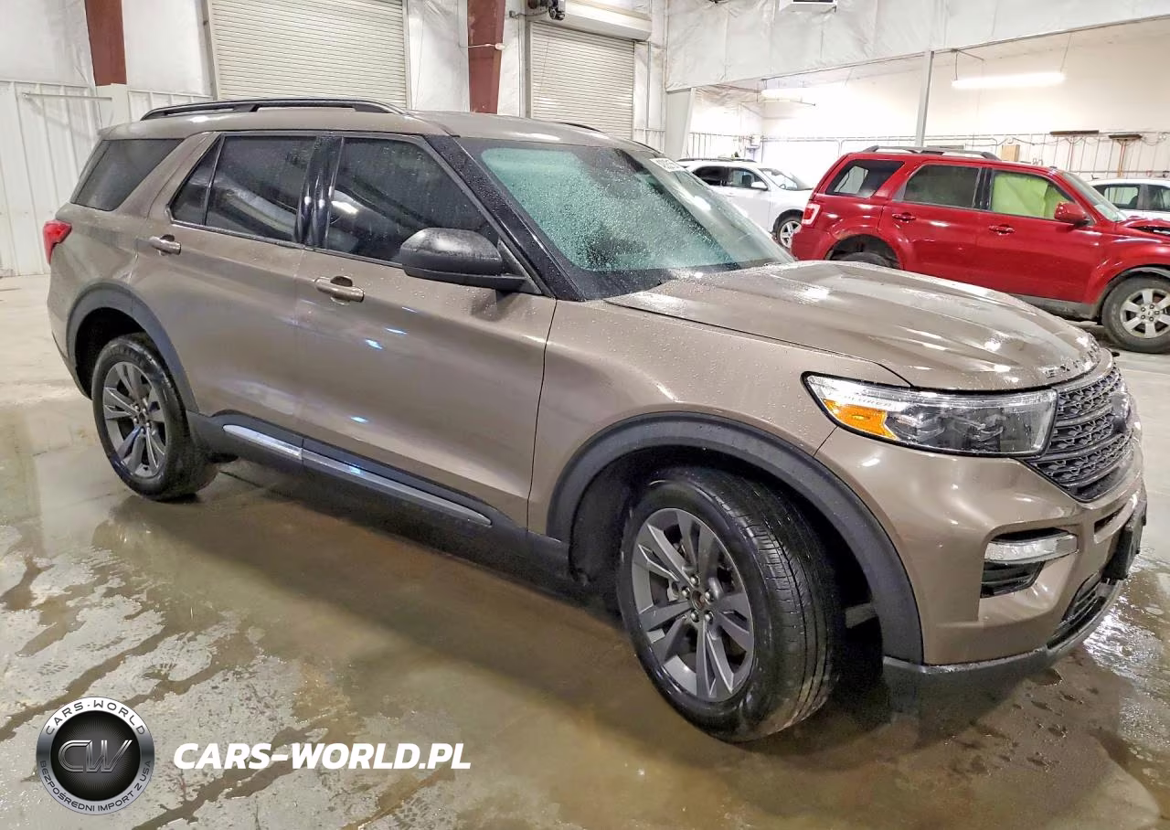 2021 Ford Explorer Xlt VIN:1FMSK8DHXMGA49703 - 4
