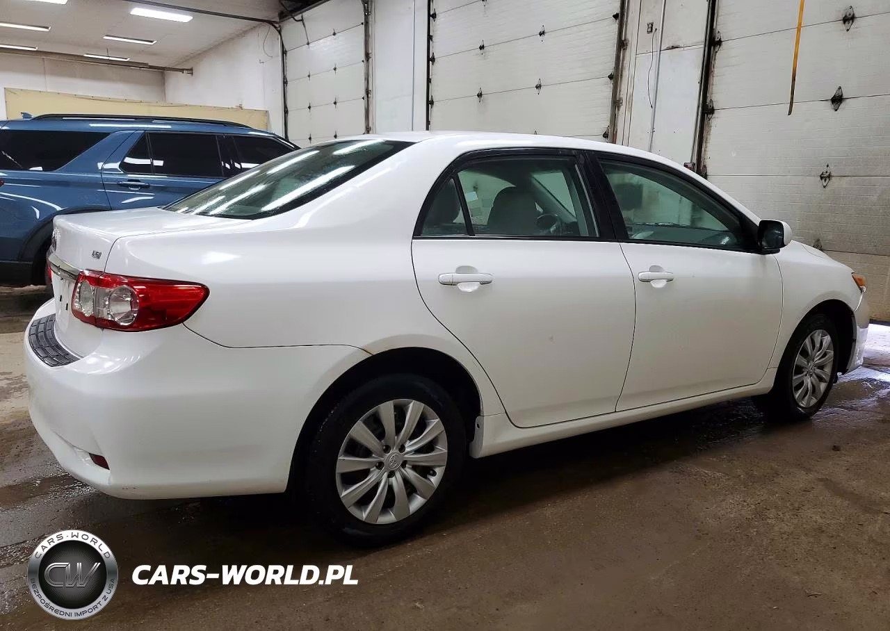 2012 Toyota Corolla Le VIN:2T1BU4EE7CC843325 - 3