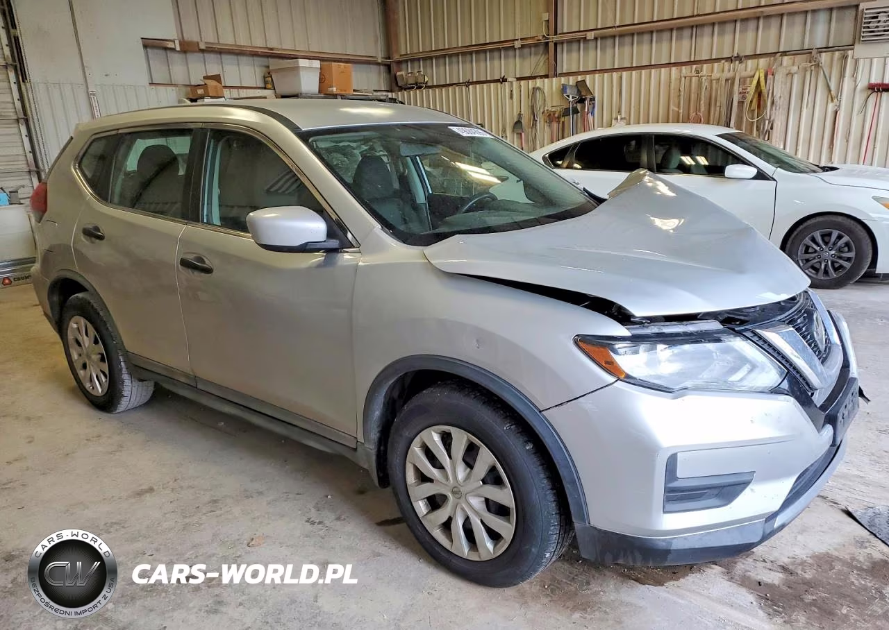 2018 Nissan Rogue S VIN:KNMAT2MT3JP571826 - 4