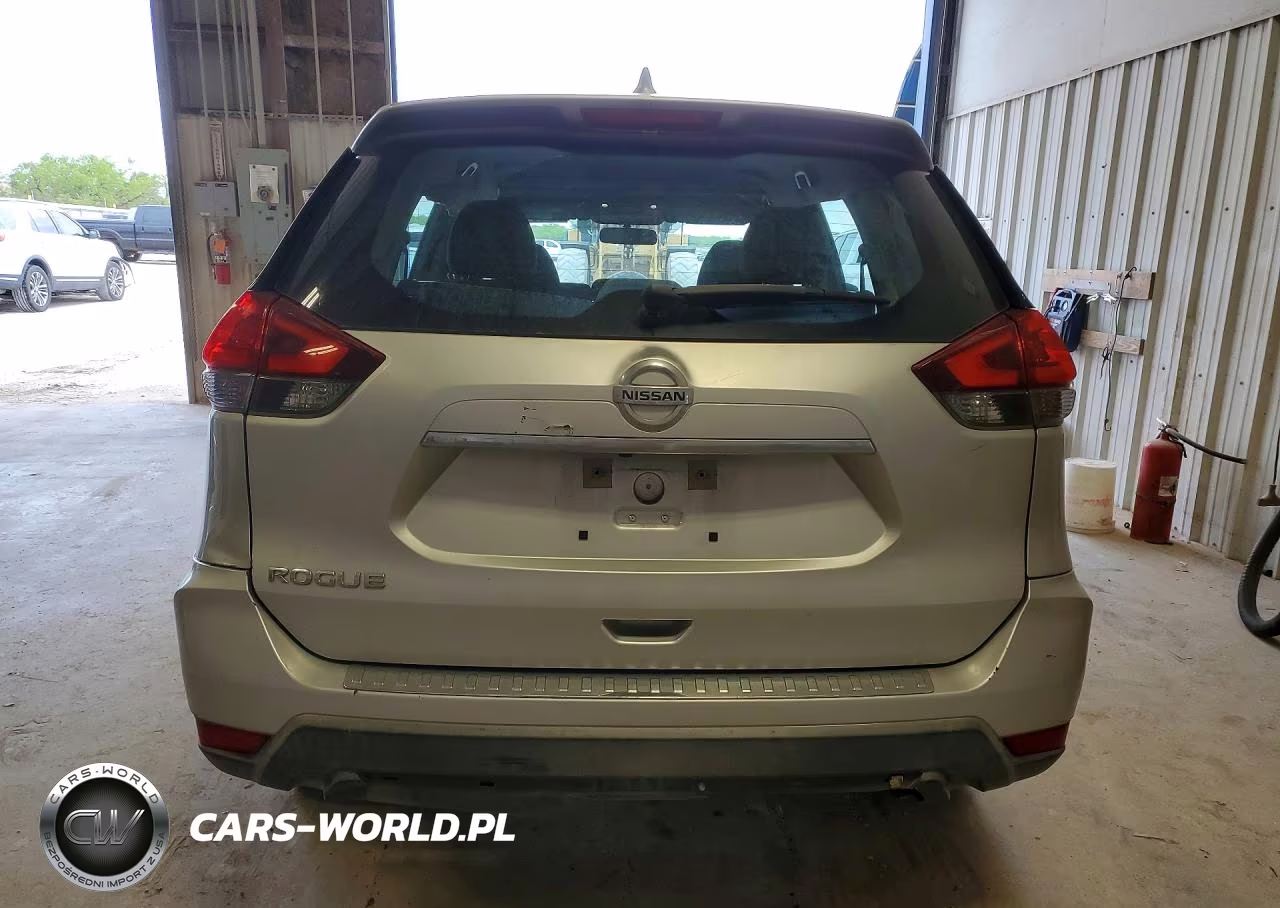 2018 Nissan Rogue S VIN:KNMAT2MT3JP571826 - 6