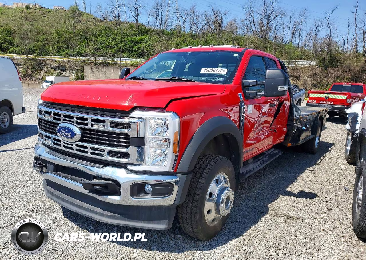 2023 Ford F550 Super Duty Flatbed Truck