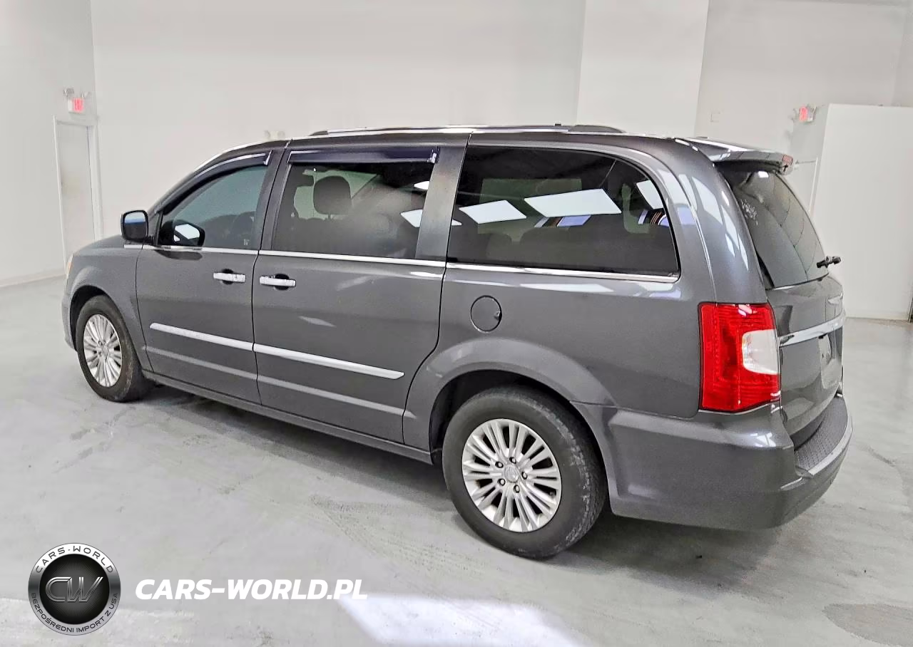 2015 Chrysler Town & Country Limited VIN:2C4RC1JG0FR742221 - 2