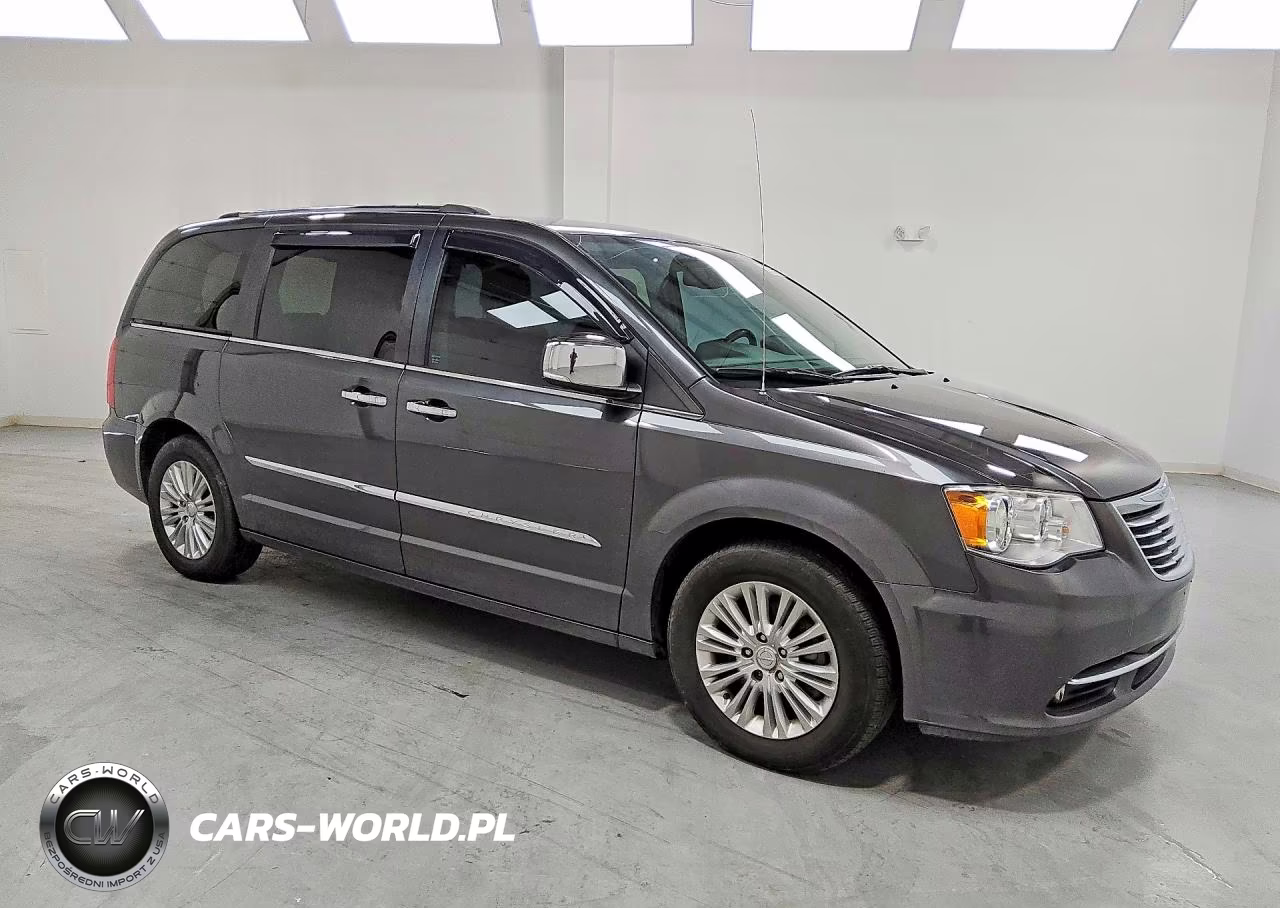 2015 Chrysler Town & Country Limited VIN:2C4RC1JG0FR742221 - 4