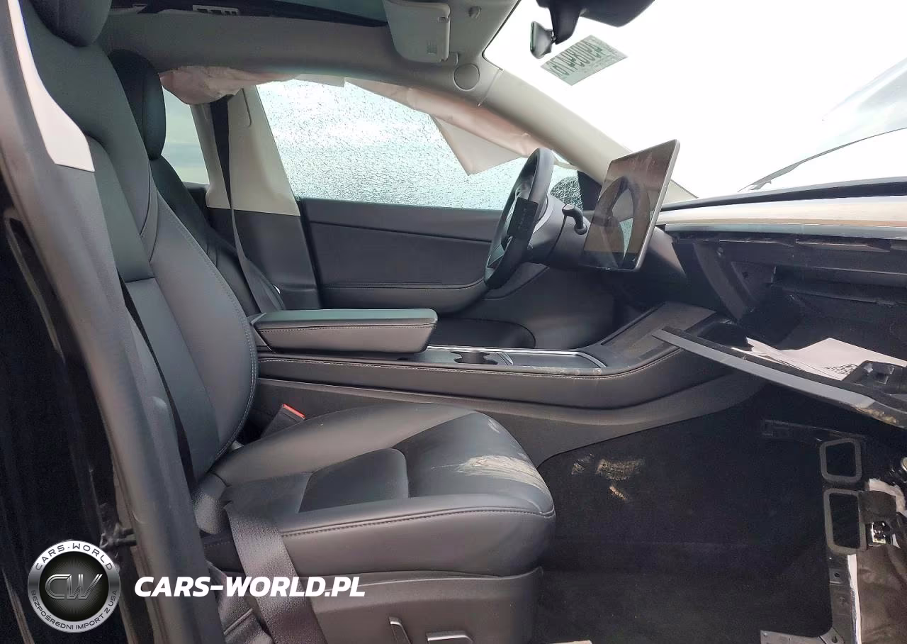 2022 Tesla Model Y VIN:7SAYGDEE9NA006303 - 7