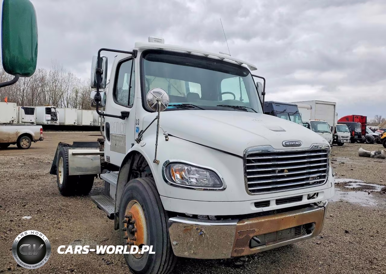 2009 Freightliner Business Class M2 Semi Truck