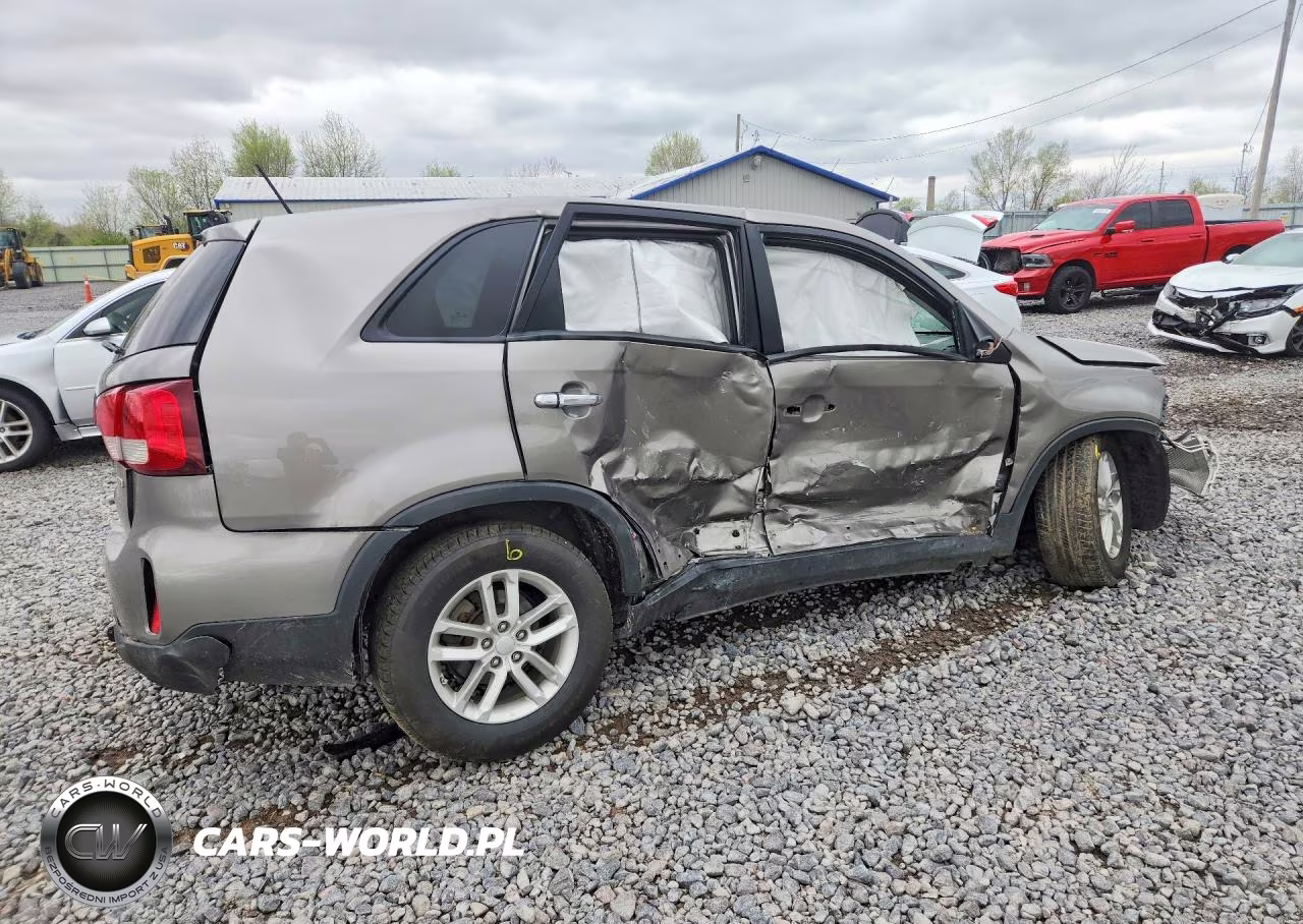 2015 Kia Sorento Lx VIN:5XYKT3A6XFG565394 - 3
