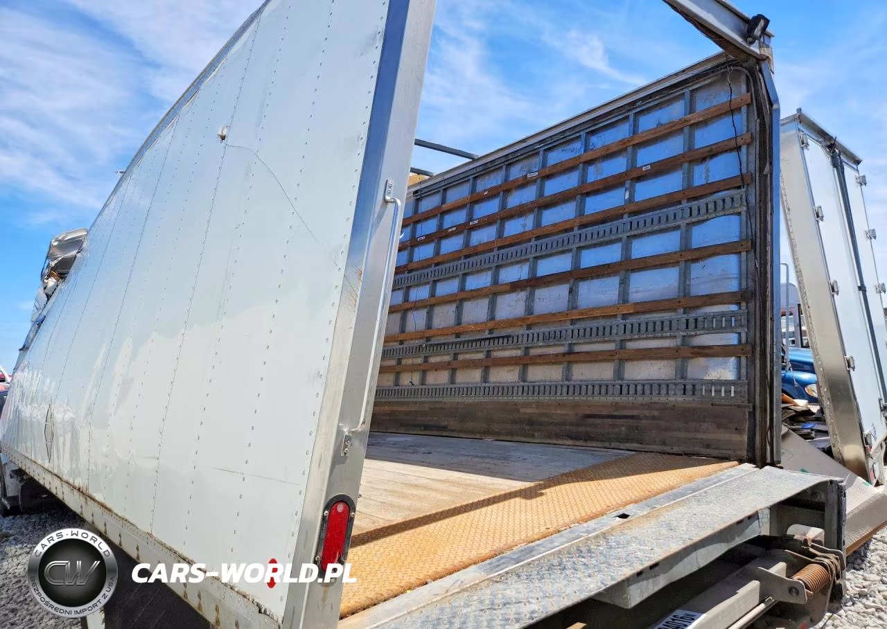 2025 Freightliner Business Class M2 Box Truck VIN:3ALACWFC3SDWE6692 - 2
