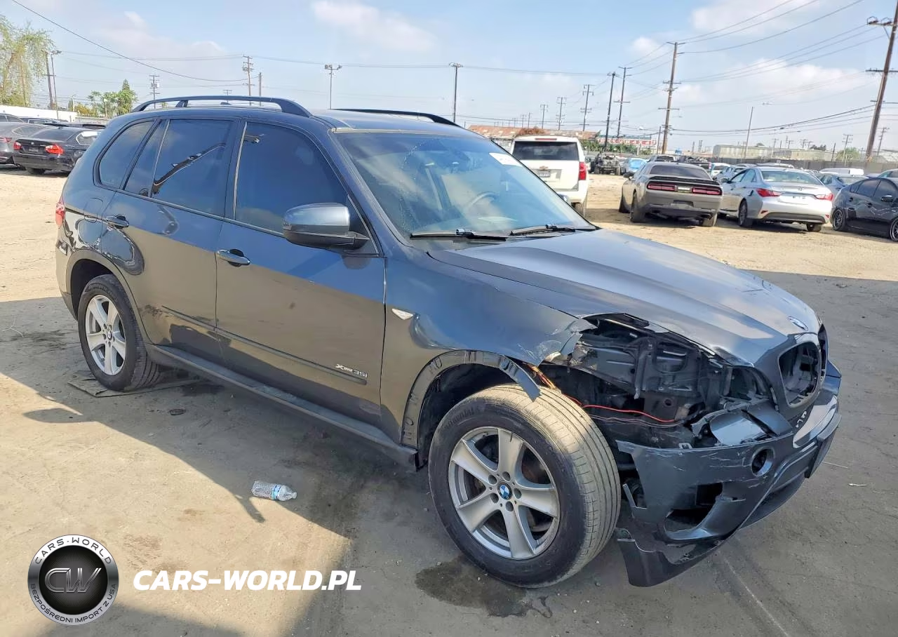 2013 BMW X5 xDrive35I VIN:5UXZV4C53D0B13469 - 4