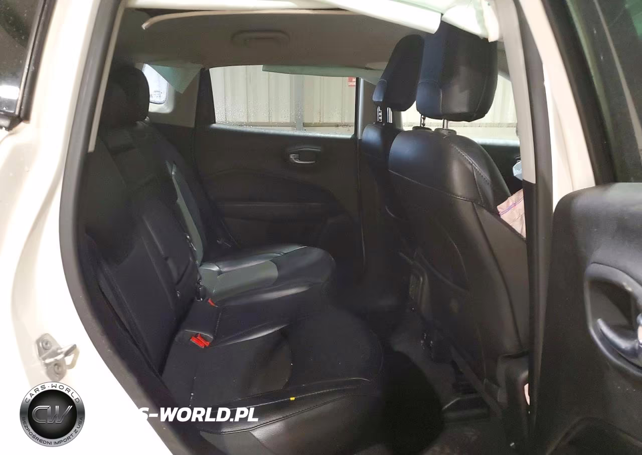 2019 Jeep Compass Latitude VIN:3C4NJDBB1KT741093 - 11