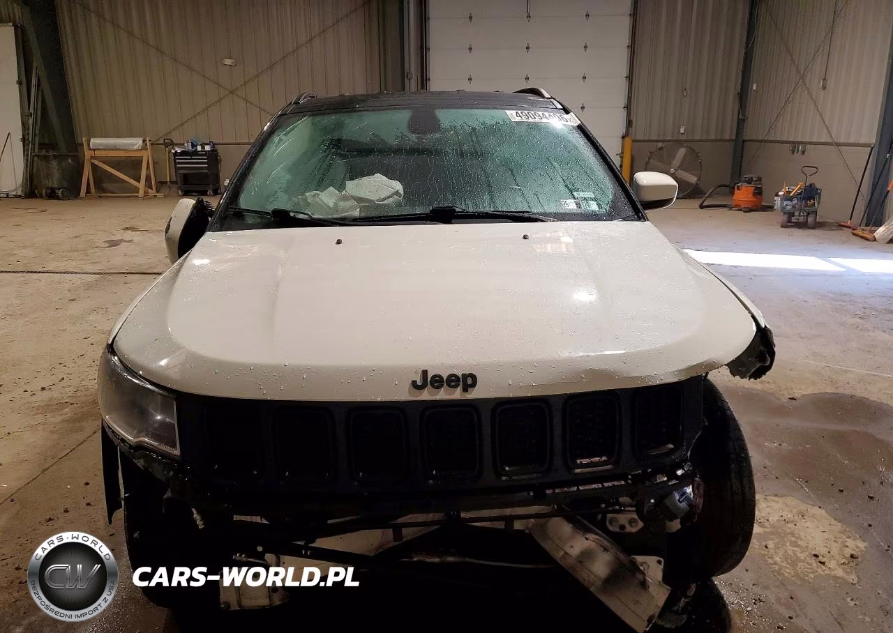 2019 Jeep Compass Latitude VIN:3C4NJDBB1KT741093 - 5