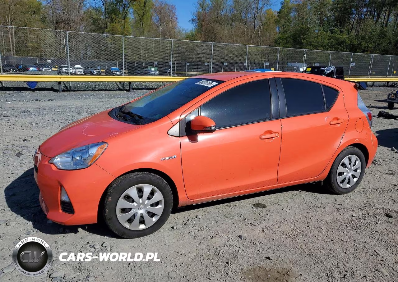 2014 Toyota Prius C Two