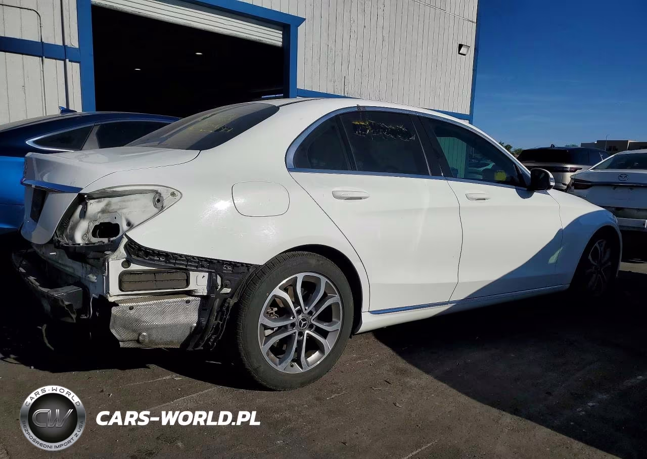2017 Mercedes-Benz C 300 VIN:55SWF4JB2HU225323 - 3