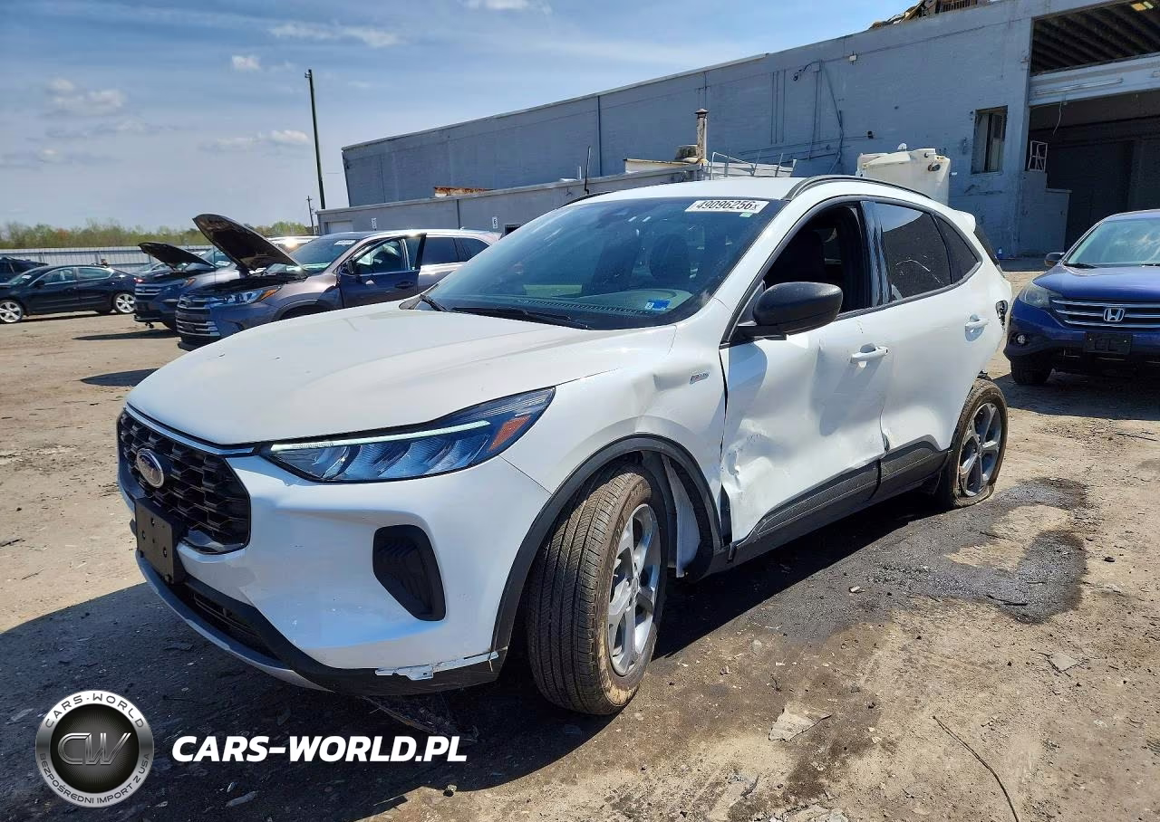 2025 Ford Escape St Line