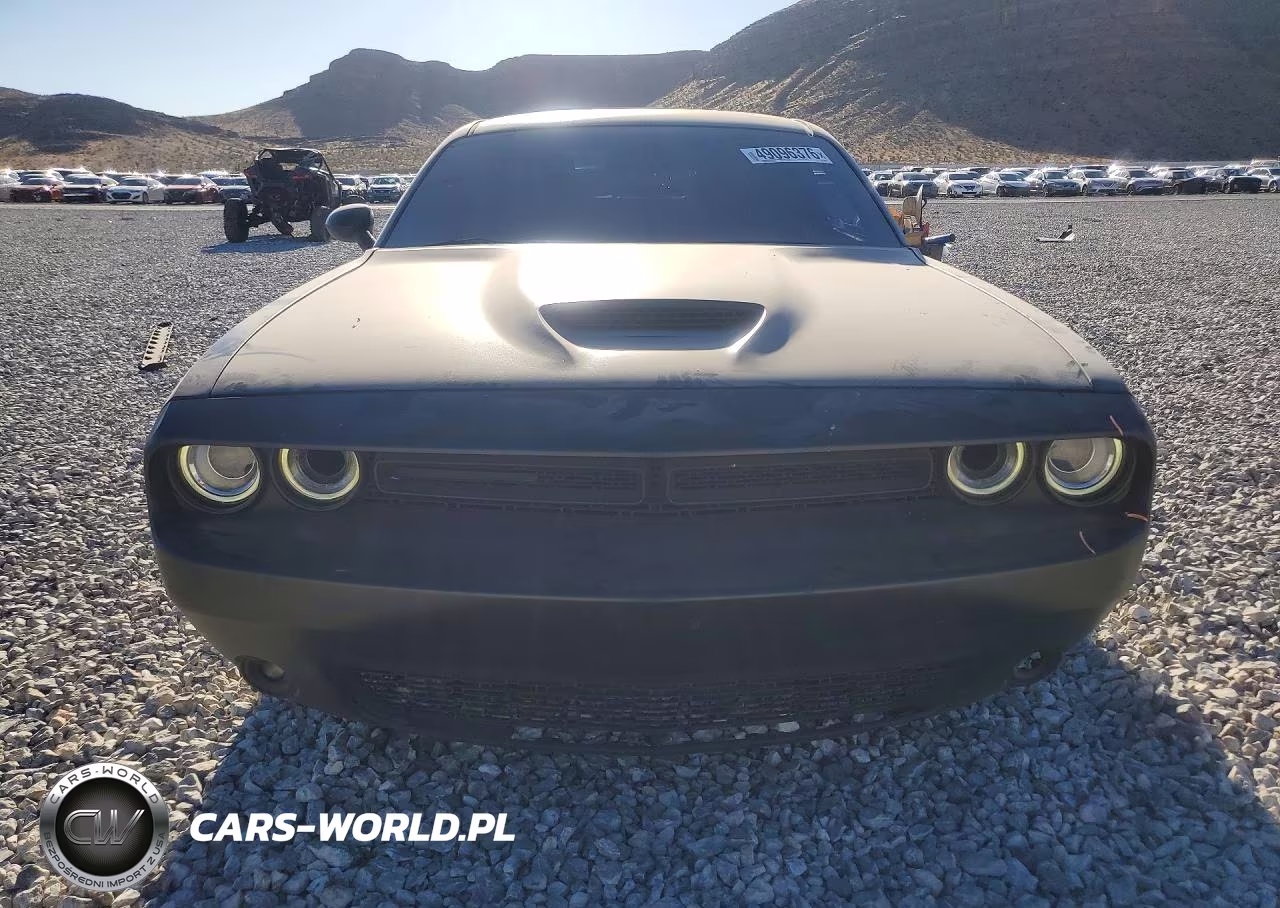 2018 Dodge Challenger Sxt VIN:2C3CDZAG8JH131955 - 5