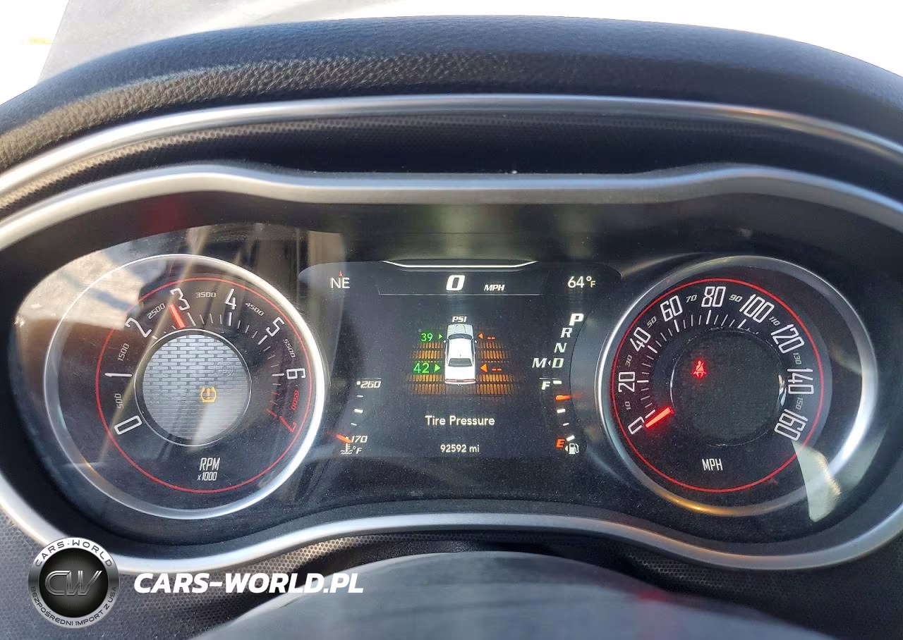 2018 Dodge Challenger Sxt VIN:2C3CDZAG8JH131955 - 9