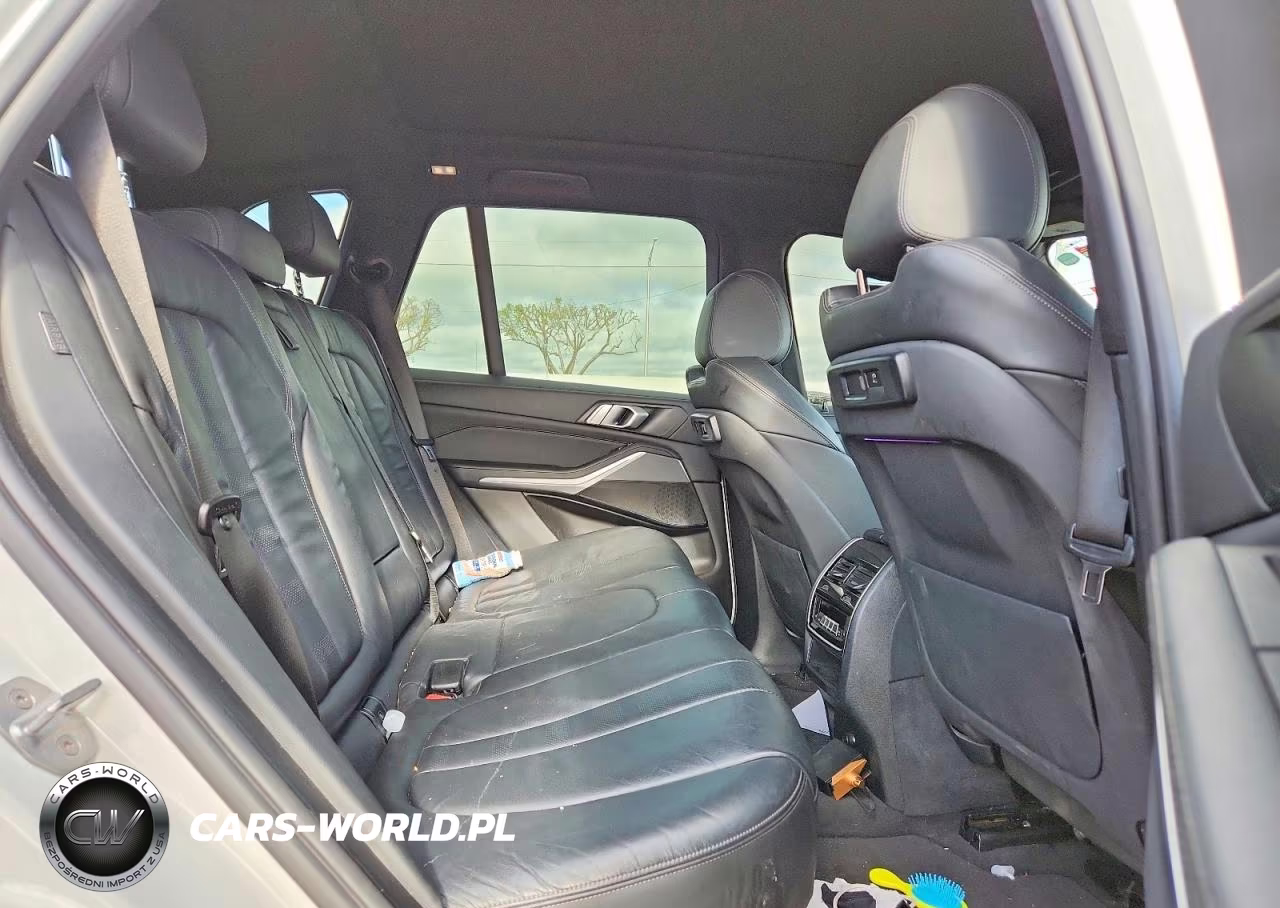 2019 BMW X5 xDrive40I VIN:5UXCR6C58KLL13648 - 11