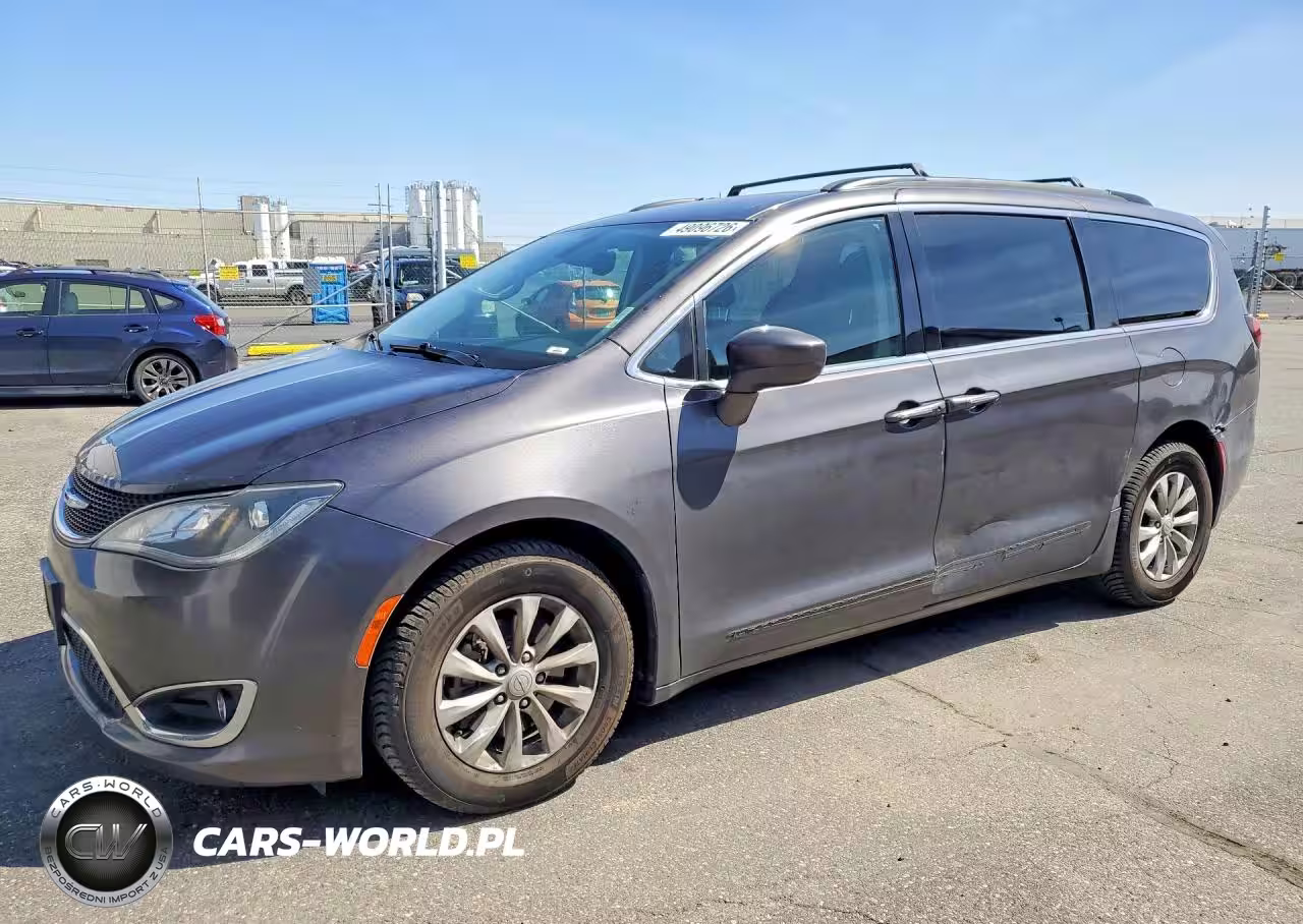 2017 Chrysler Pacifica Touring L