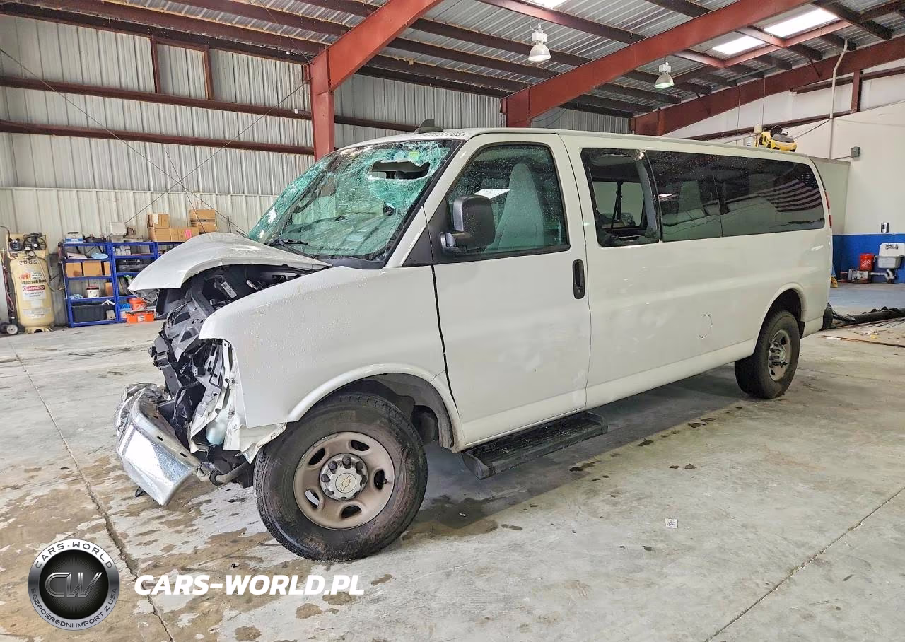 2021 Chevrolet Express G3500 Lt