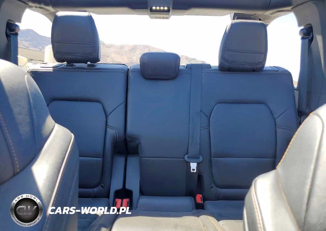 2021 Ford Bronco Base VIN:1FMEE5DH8MLB03770 - 10