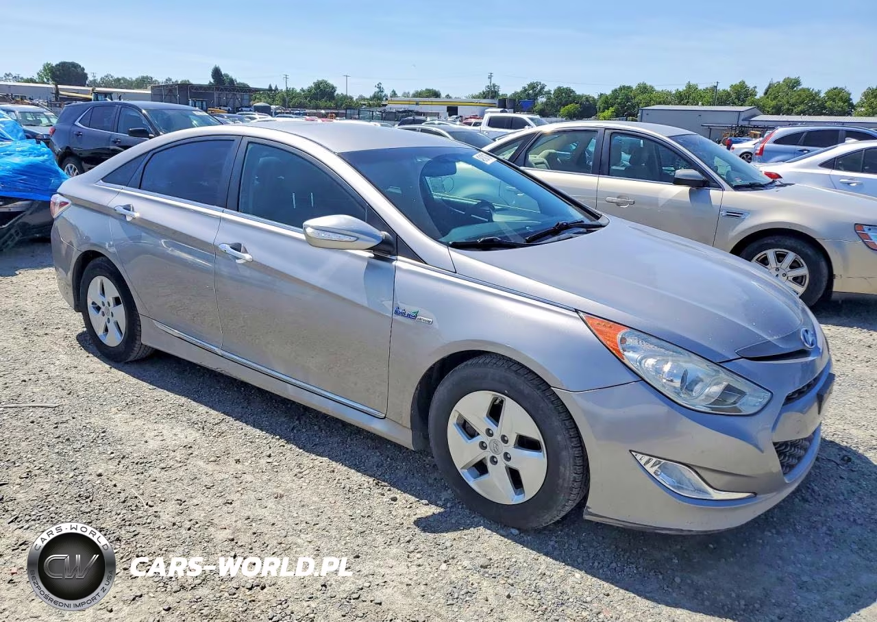 2012 Hyundai Sonata Hybrid Base VIN:KMHEC4A45CA056600 - 4