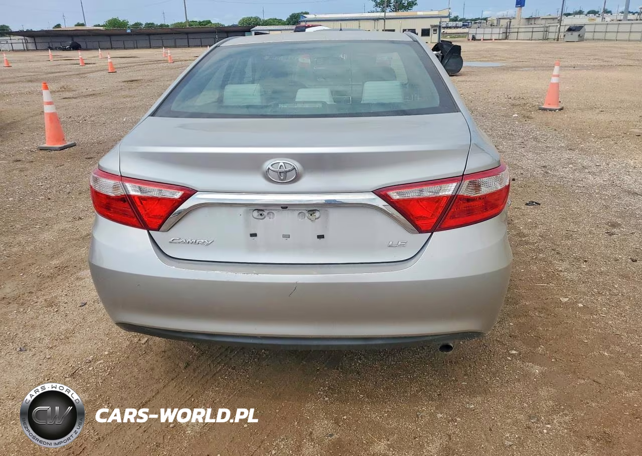 2016 Toyota Camry Le VIN:4T4BF1FK9GR517131 - 6