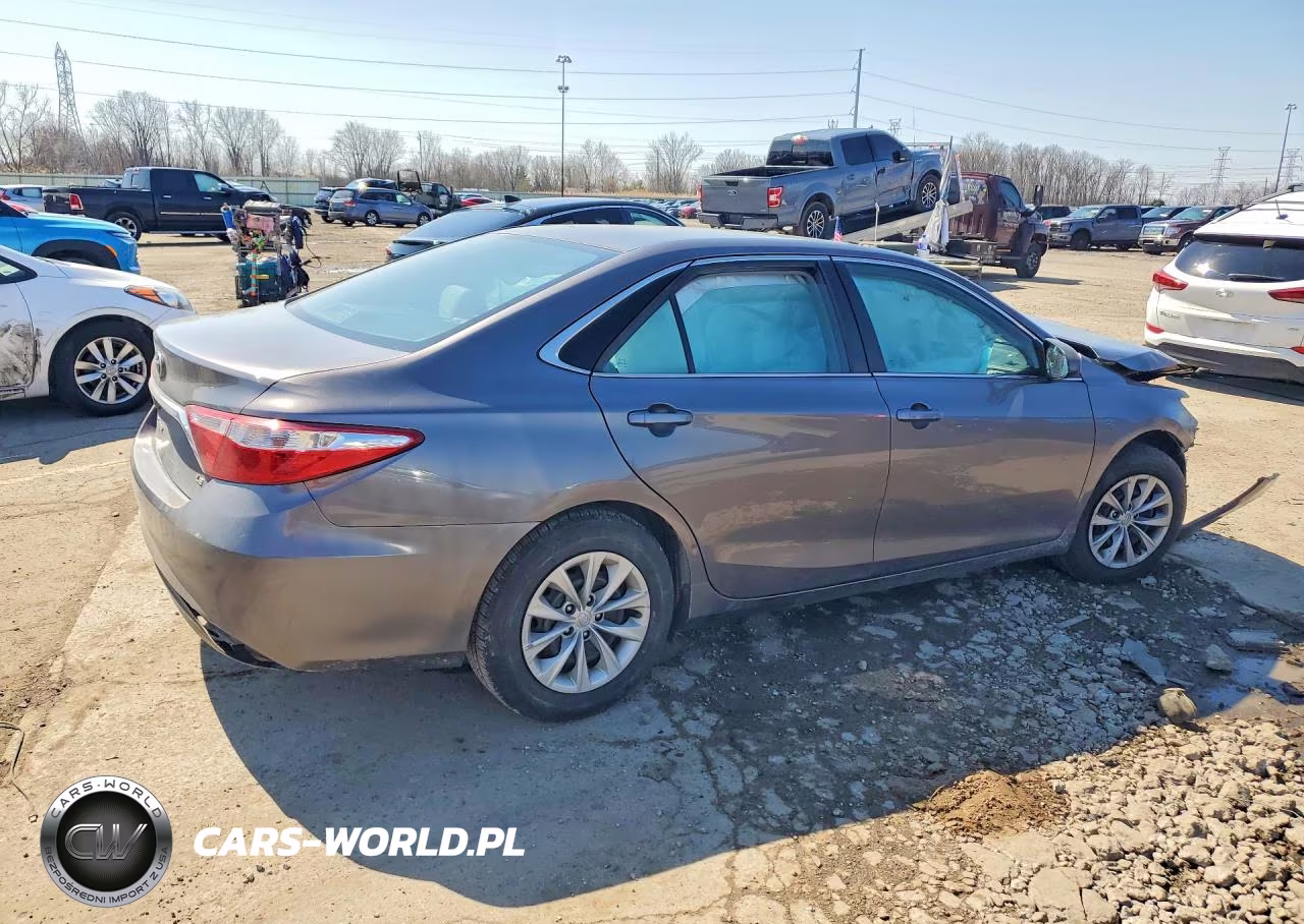 2016 Toyota Camry Le VIN:4T4BF1FK6GR540074 - 3