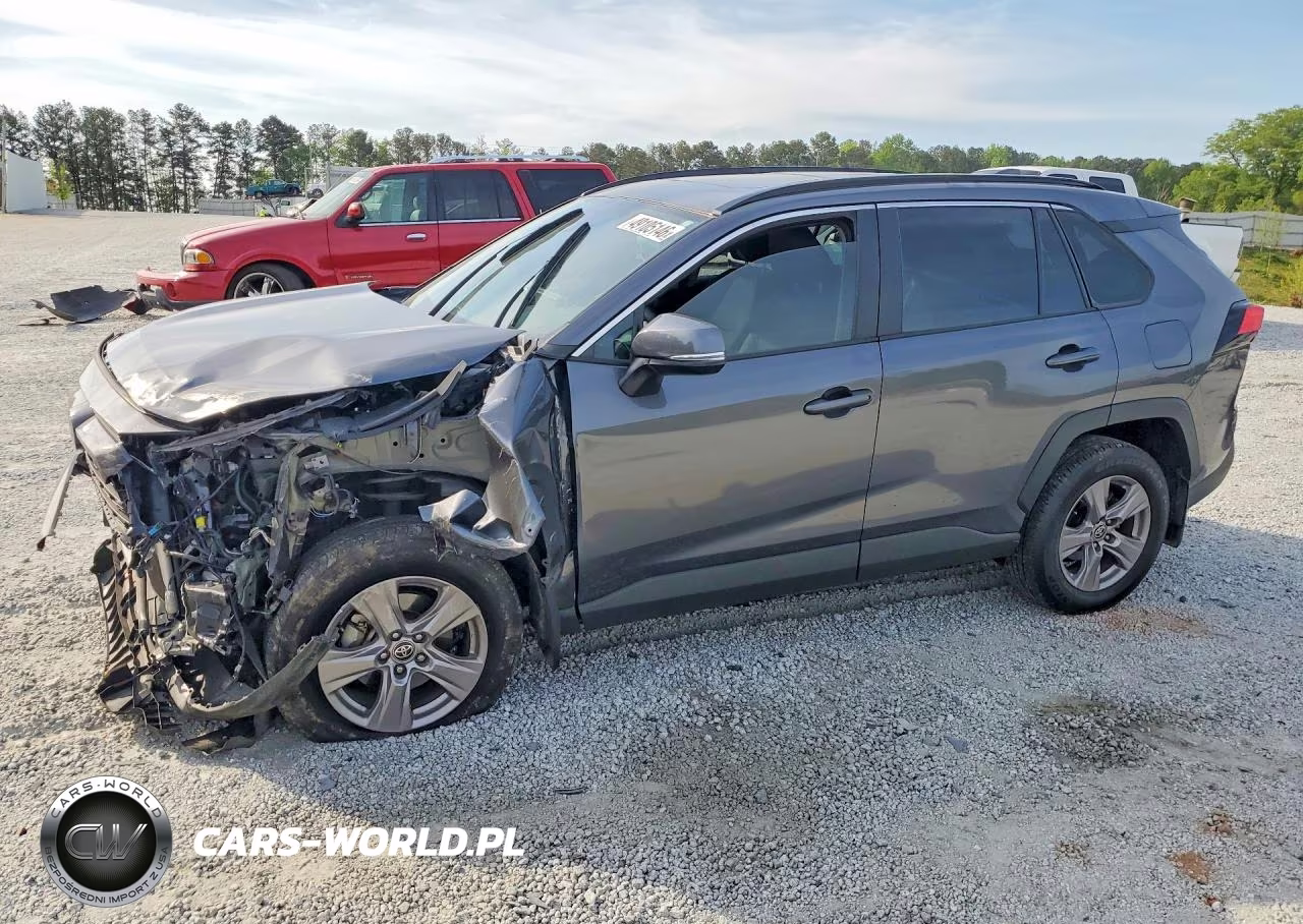 2025 Toyota Rav4 Xle – zdjęcie 1 z 13
