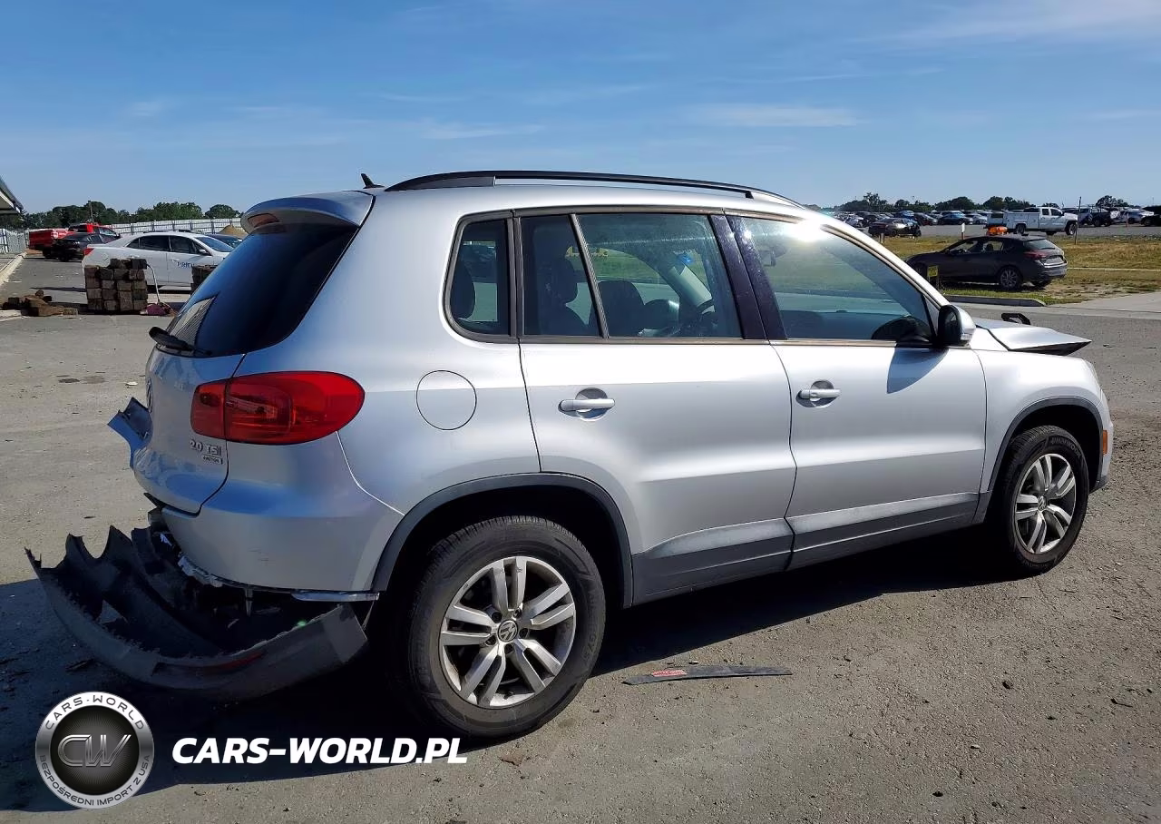 2016 Volkswagen Tiguan S VIN:WVGAV7AXXGK000379 - 3