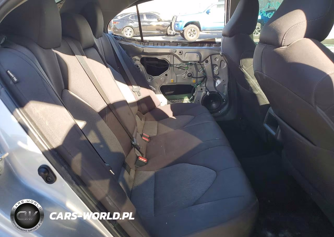 2021 Toyota Camry Le VIN:4T1C11AK4MU558556 - 10