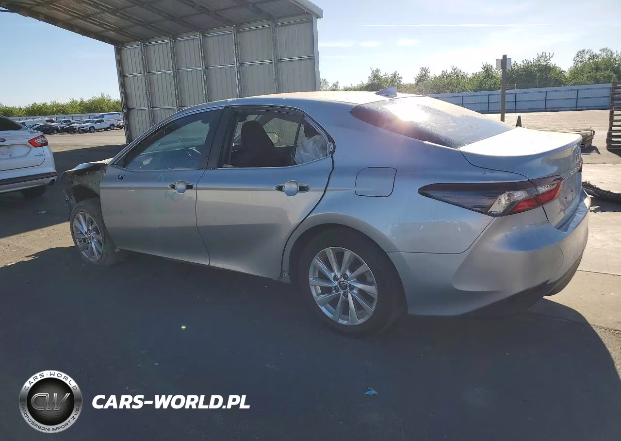 2021 Toyota Camry Le VIN:4T1C11AK4MU558556 - 2