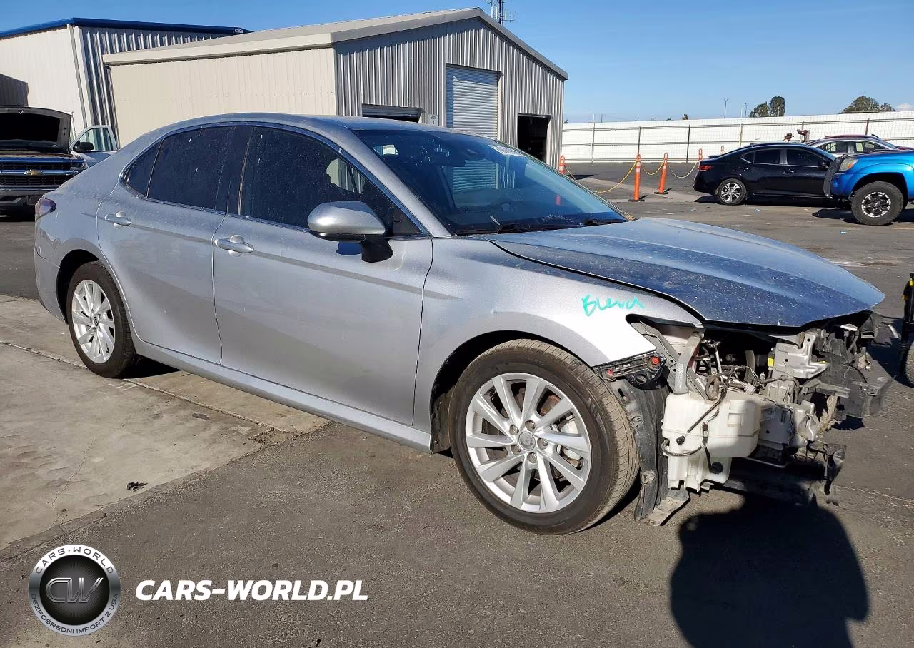 2021 Toyota Camry Le VIN:4T1C11AK4MU558556 - 4