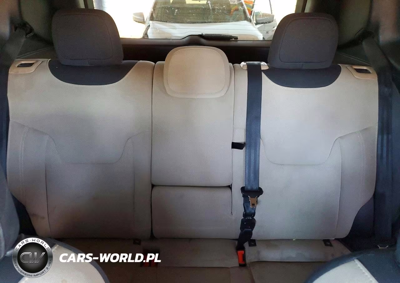 2015 Jeep Renegade Latitude VIN:ZACCJBBTXFPC28135 - 10