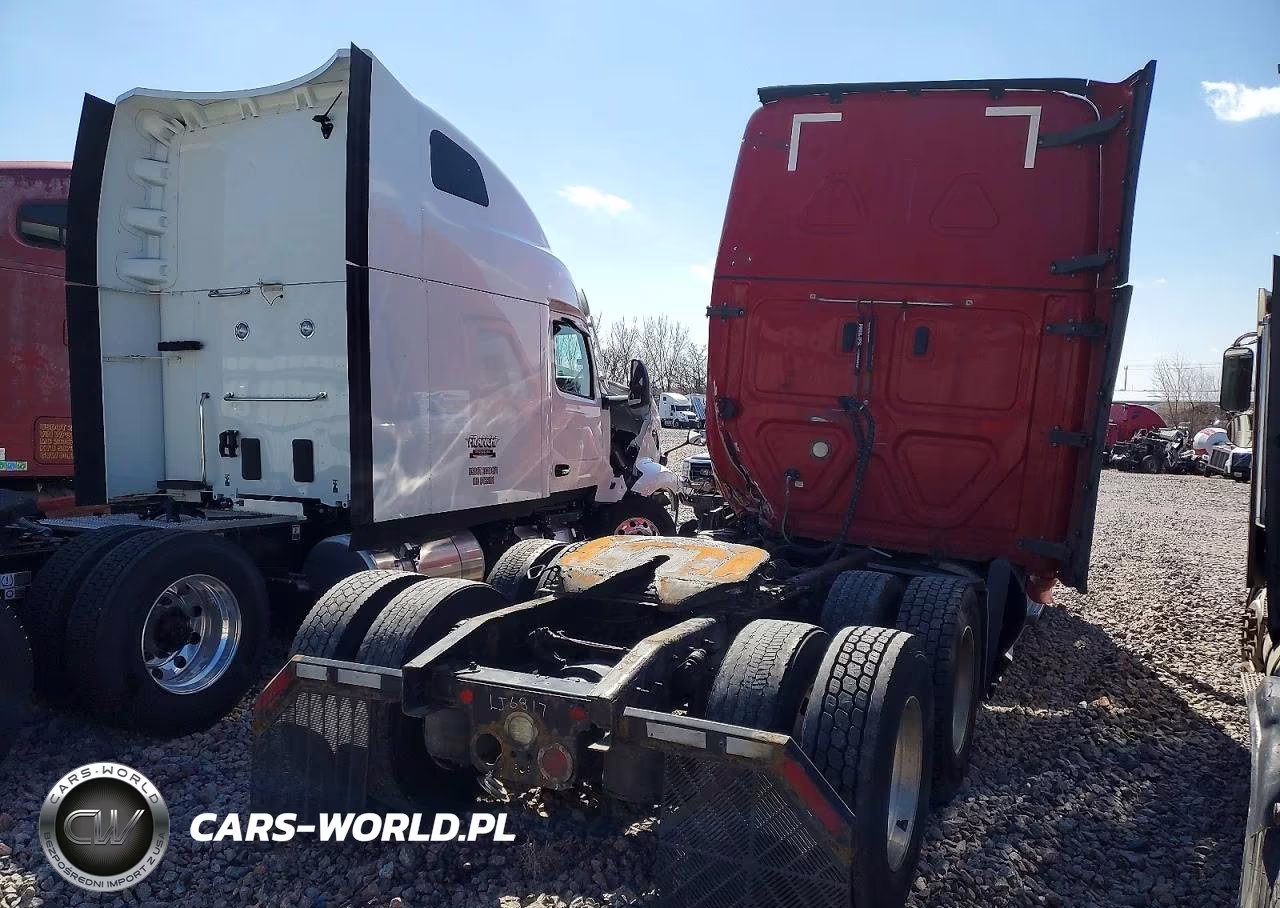 2020 Freightliner Cascadia 126 Semi Truck VIN:1FUJHHDR5LLLJ6817 - 4