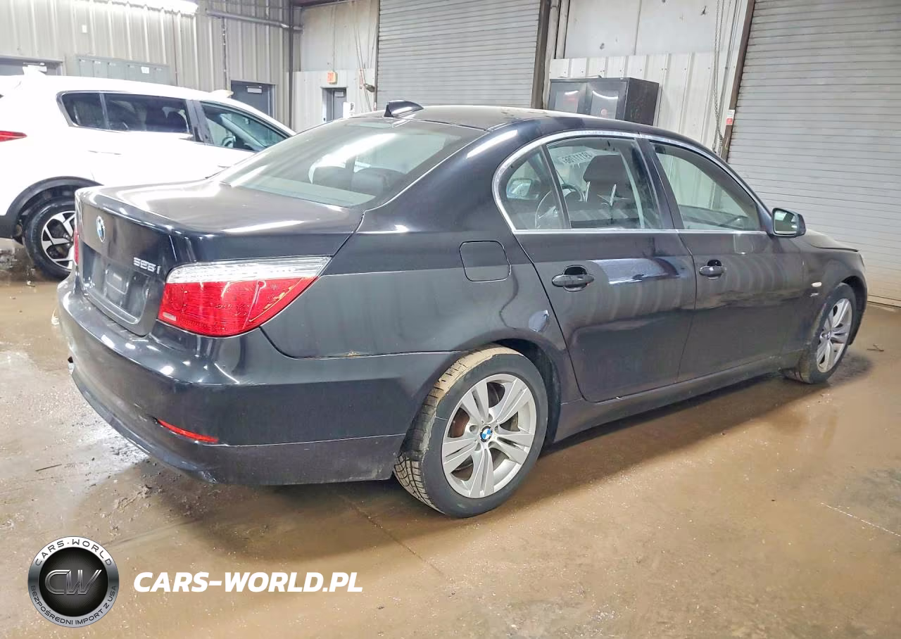 2010 BMW 528 Xi VIN:WBANV1C52AC159619 - 3
