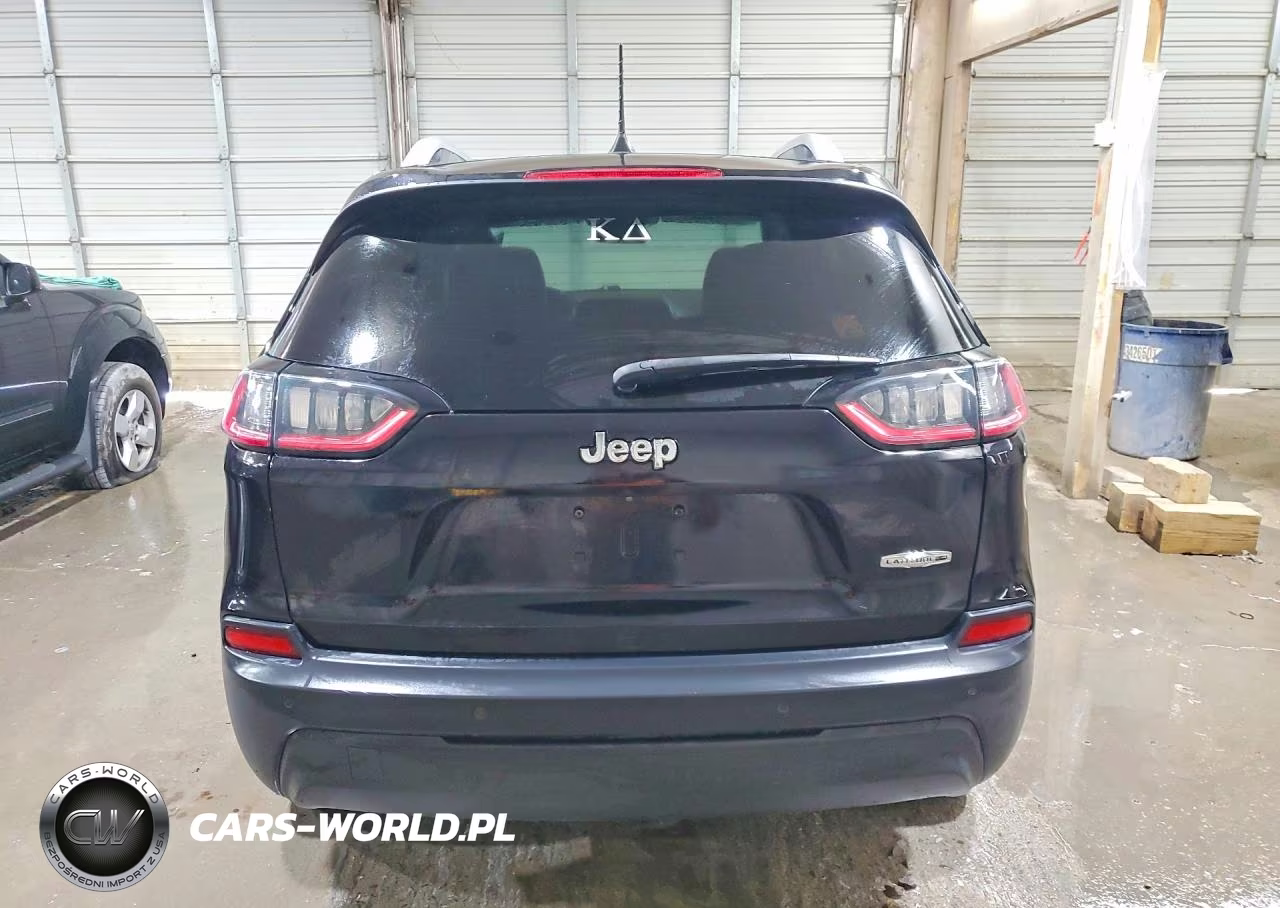 2020 Jeep Cherokee Latitude Plus VIN:1C4PJLLB4LD585981 - 6