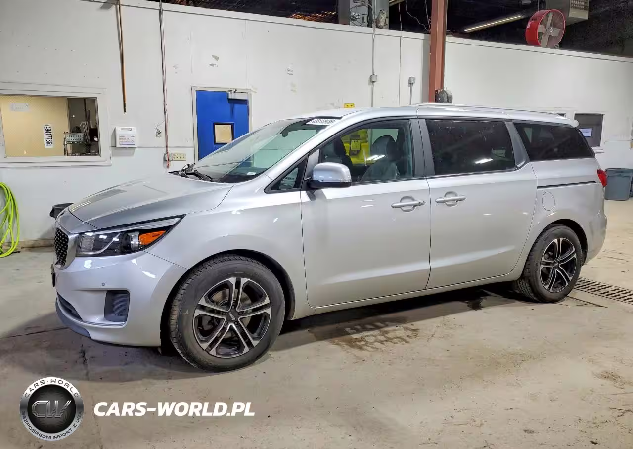 2017 Kia Sedona Lx