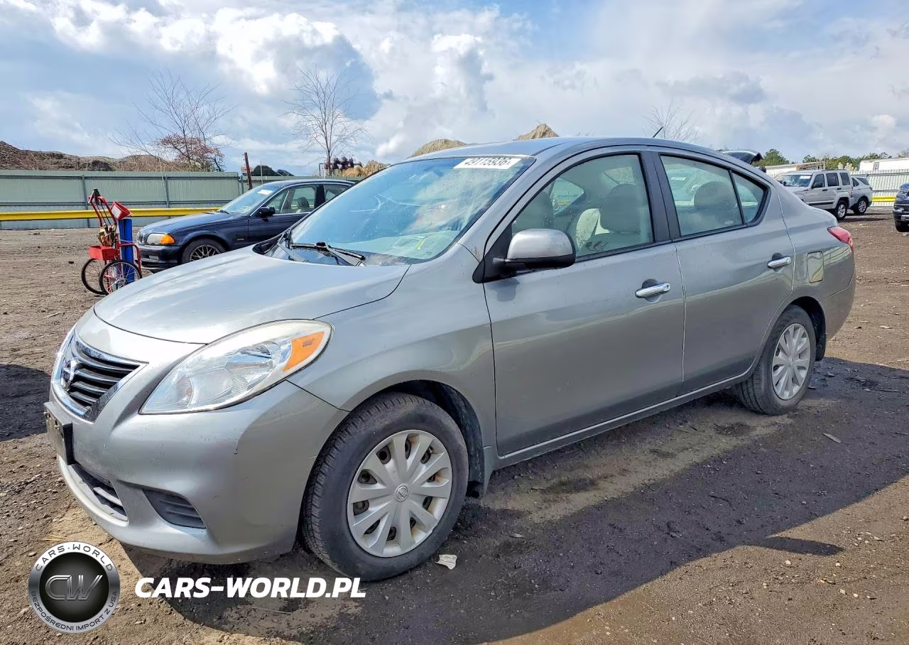 2012 Nissan Versa 1.6 S