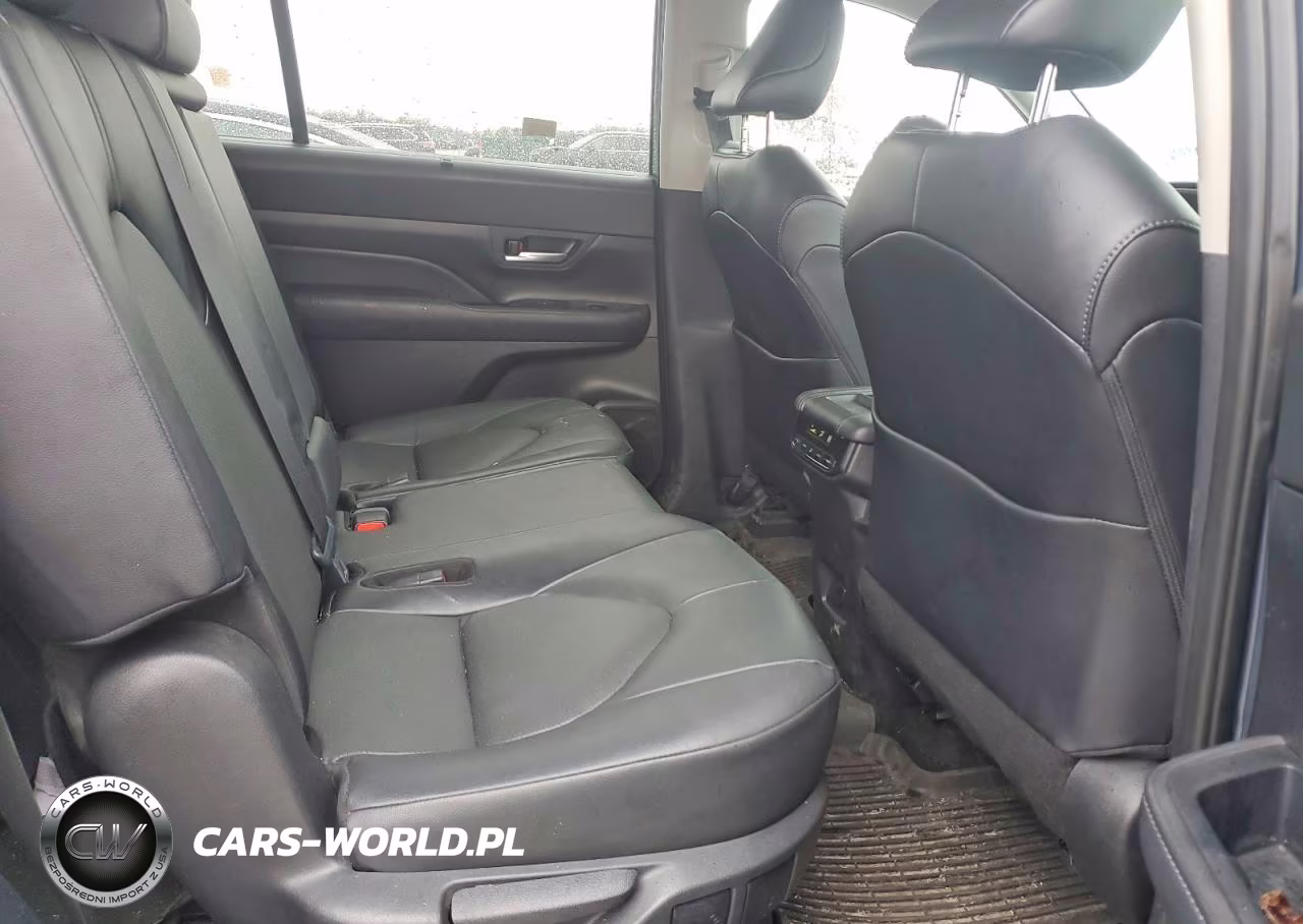 2024 Toyota Grand Highlander Xle VIN:5TDAAAB54RS056419 - 11